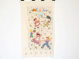 Astounding Hand Stitched Vintage Embroidered Quilt Top - 56&quot; x 33&quot; - £71.00 GBP