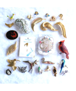 BIRD &amp; FEATHER brooch lot - 26 vintage-to-now pins - owl peacock cardina... - £35.24 GBP