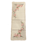Vintage Handmade Embroidered Dresser Scarf/Tabble Runner Crocheted Edge - $542.43 MXN