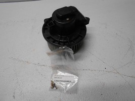 2004 jeep  Grand Cherokee AC Heater Blower Motor w/ Fan Cage Resistor   - $45.00