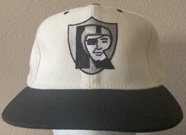 Vintage Oakland Raiders NFL New Era Fitted Pro Model Wool Hat - Size 7 1/2 - $70.00