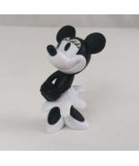 Jakks Pacific Retro Black &amp; White Minnie Mouse 2&quot; Collectible Mini Figure - €11,02 EUR