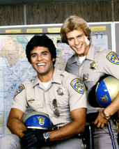 Erik Estrada Tom Reilly Chips TV series 11x14 Photo - £11.71 GBP