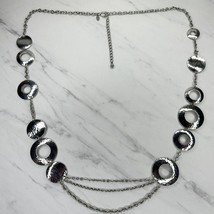 Chico&#39;s Silver Tone Hammered Metal Hoop Necklace - £15.56 GBP