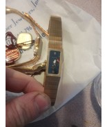 Vintage Donna Certina 1980&#39;s Quarzo Svizzero Oro Orologio W/ IN Acciaio Jw - $130.57 CAD