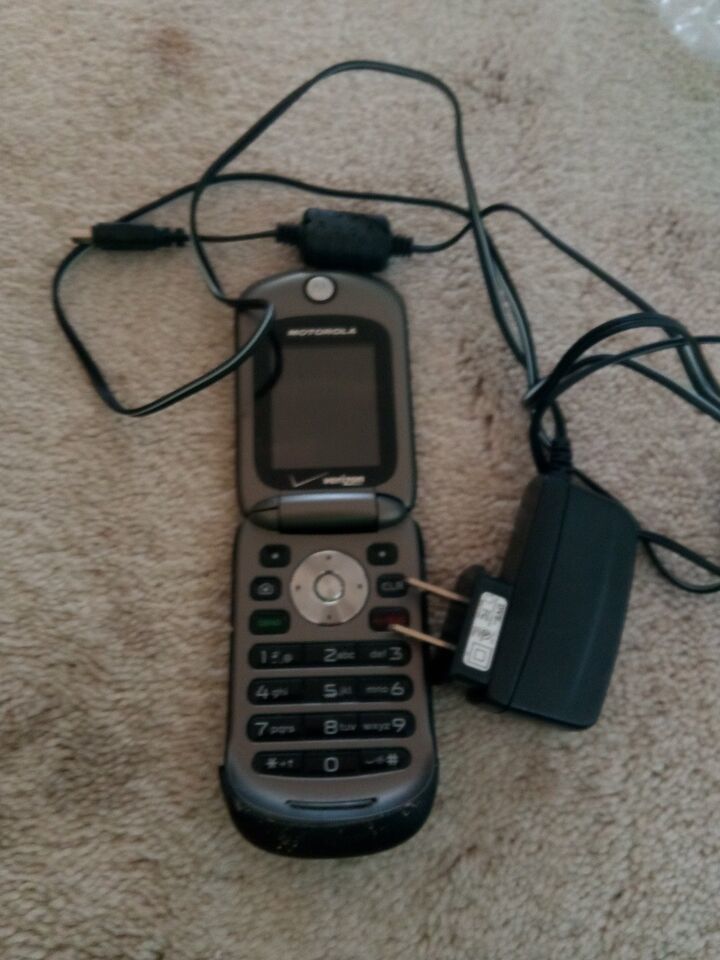 Motorola MOTO VU204 Verizon Wireless Mobile Cell Phone  caller-id camera -B - $25.95