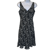 Express World Brand Juniors 7/8 Y2K Black Fit &amp; Flare V-Neck Floral Dress - $18.69