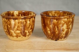 Vintage Art Pottery Rockingham Spongeware Yellowware 2PC Lot Custard Cups - £30.19 GBP