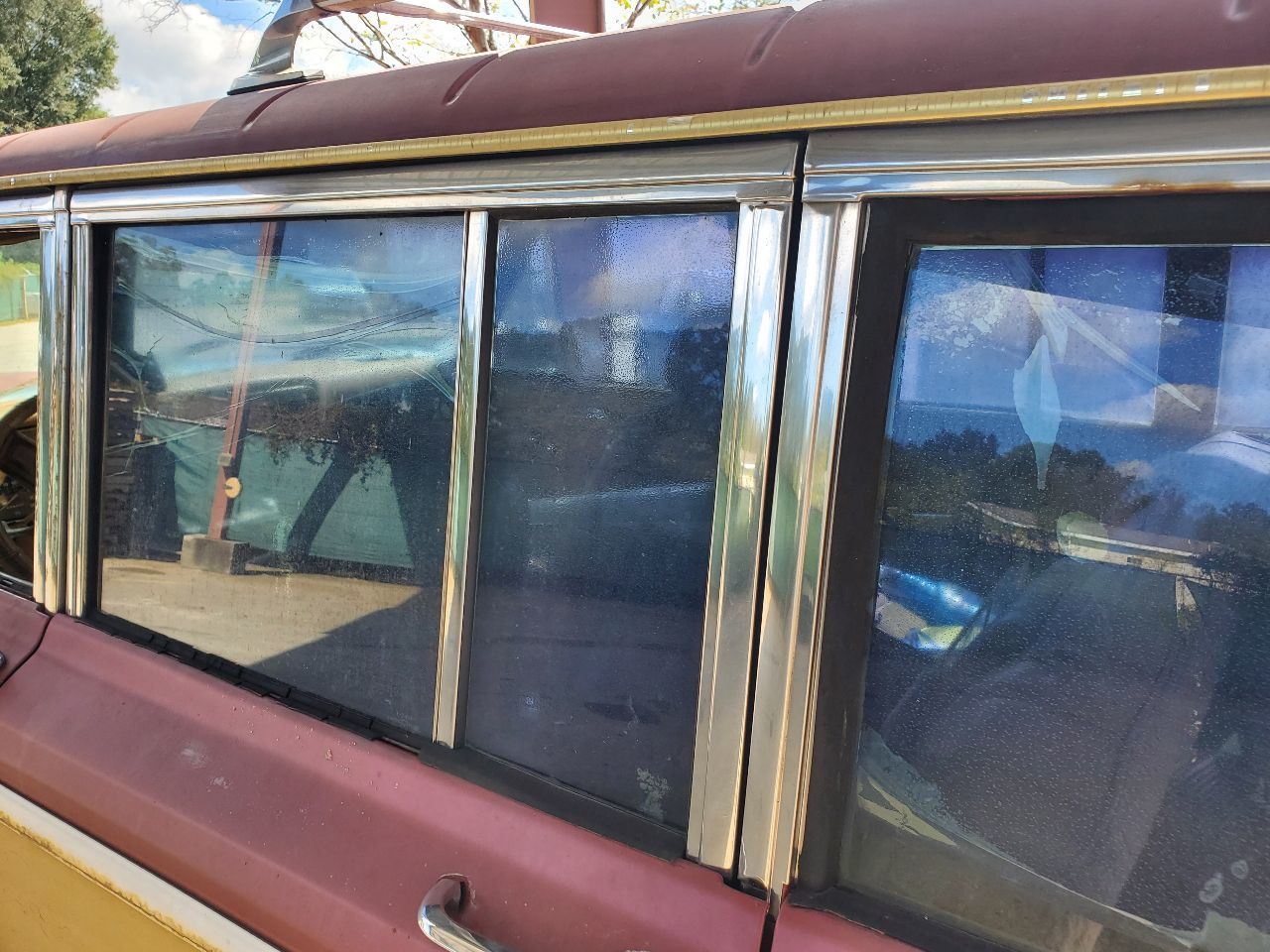 1984 1991 Jeep Grand Wagoneer OEM Front Right Door Rust Free Bare Shell  Item image 6