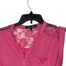 Almost Famous Button Up Top Size Large Pink With Lace Womens Sleeveless - £14.78 GBP