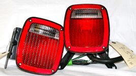 GMC 85523133/85523128 Tail Light Set w/Bracket/Cut Pigtail OEM 754 - $35.63