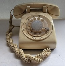 Vintage Tan/Yellow AT&amp;T Western Electric Rotary Dial Desk Phone Prop Display - £22.82 GBP