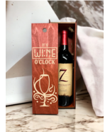 Engraved Wood Wine Box Its a Wine O&#39;clock GlasHome Décor Gift Birthday C... - $649.56 MXN