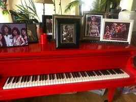 Photo of Random Girl at Woodstock in Rain 69' 5x7 in Vintage Black/ Gold... - €24,97 EUR Photo of Random Girl at Woodstock in Rain 69' 5x7 in Vintage Black/ Gold... - €24,97 EUR