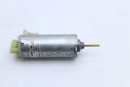 2010 Mercedes SLK230 SLK300  FRONT LEFT DRIVER SEAT ADJUSTMENT MOTOR U0050 image 6