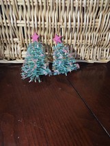 Set Of 2 Broken Napkin Holders Christmas - $9.16