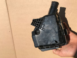 2012-2015 TOYOTA HYBRID CAMRY RELAY AND FUSE BOX X1390 image 10