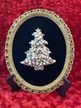 Vintage Jewelry Art Rhinestone Christmas Tree Oval Gold Tone Frame With Stand - £37.36 GBP