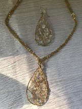 Estate Goldtone Triple Chain with Large Teardrop Wire &amp; Iridiscent Plastic Beads - £7.58 GBP