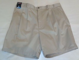 Roundtree &amp; Yorke Size 50 ELASTIC WAIST Khaki Cotton Pleated New Men&#39;s Shorts - £46.63 GBP