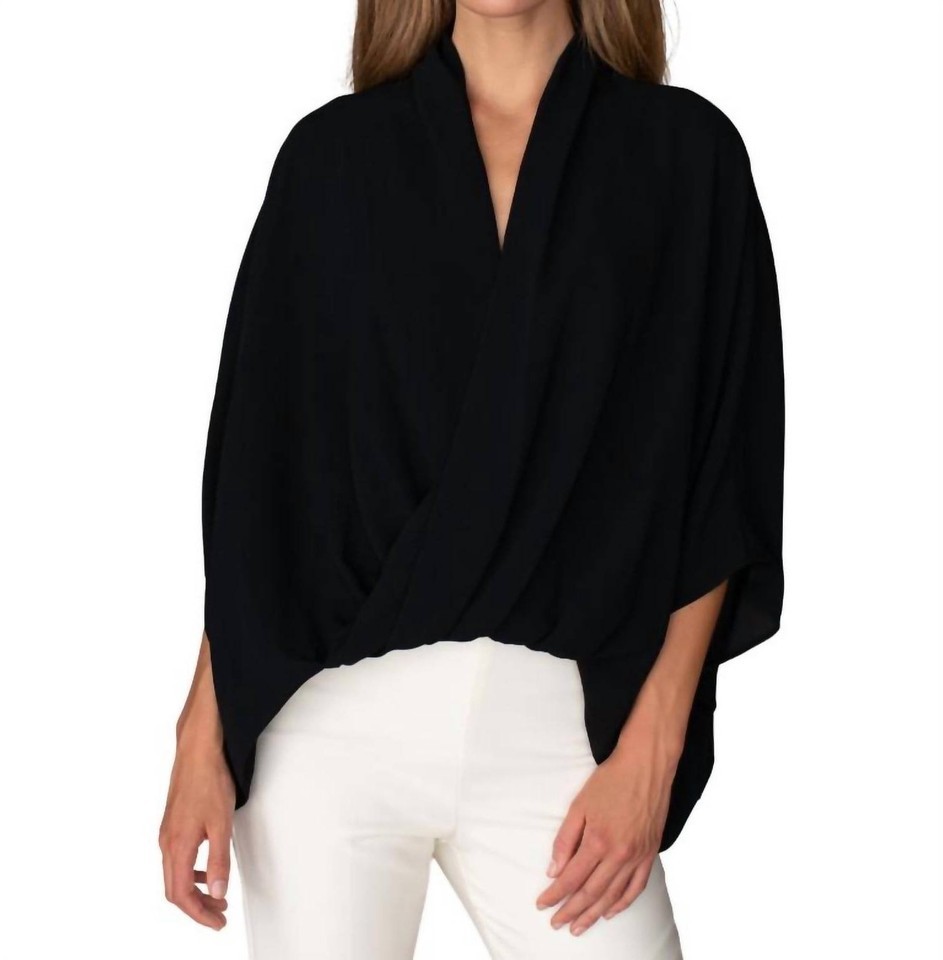 Trina Turk Concourse Top Size M/L - $116.82