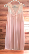 Vanity Fair Nightgown Med Pink w/White Lace Neckline 100% Nylon Silky VTG 70-80s - £13.57 GBP