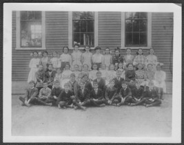 Laconia, NH St. John&#39;s School Photo June, 1910 - Grade School Students - £13.98 GBP