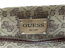 GUESS Women&#39;s Tri-Fold Wallet &amp; checkbook cover tan/brown 7.5&quot; wide x 4 x 1 - £39.56 GBP