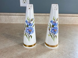 Royal Stuart Vintage Bone China Salt and Pepper Shakers R8 963 Made in England - £11.31 GBP