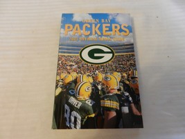 2001 Green Bay Packers Official Media Guide Book Team Huddle on cover - £23.59 GBP