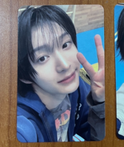 DONGHWA KICK FLIP Official Photocard &#39;KICK OUT&#39; Kpop Authentic - €6,62 EUR