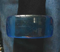 Fabulous Translucent Blue Acrylic Bangle Bracelet 1980s vintage - $12.95