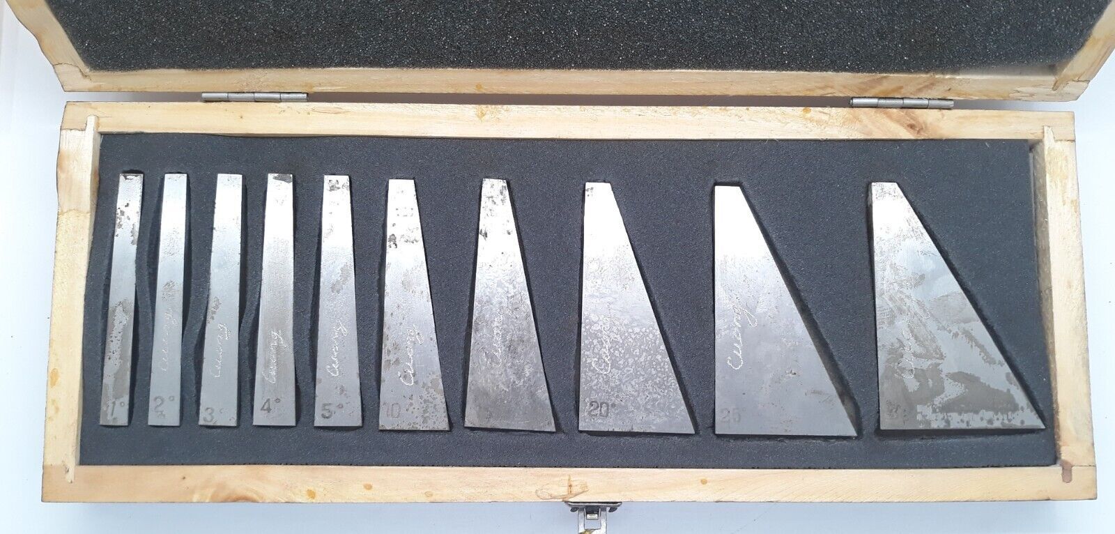 1-30 Degree Precision Ground Durable Angle Block Set With Storage Case - $29.99