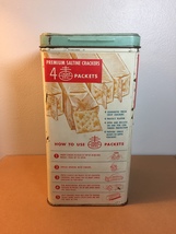 Vintage 60s Nabisco Premium saltine crackers tin 14oz image 2