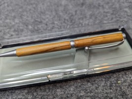 Slimline Twist Pen Satin Silver Finish Oak Body Hand Turned Pen - £15.28 GBP