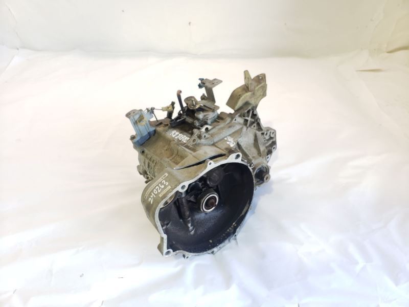 1995 Subaru Sambar OEM Transmission Assembly 2WD Manual Cracked For Part... - $247.50