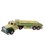 TOY TOW TRUCK HESS Green &amp; White 2002 Flat Bed Preowned. - $10.79 CAD
