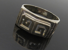 925 Sterling Silver - Vintage Dark Tone Open Spiral Band Ring Sz 8 - RG9050 - £22.75 GBP