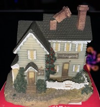 MRS APPLALEGATE BORDING HOUSE he Building You Want Americana Collection - $14.73