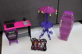 Monster High Doll House Kitchen oven Furniture table Closet Picture Umbrella lot - £14.20 GBP