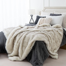 Luxury Ivory White Faux Fur Throw Blanket for Bed, Extra Large Super Soft Fluffy - £95.78 GBP