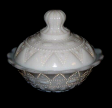 Vintyage Westmoreland Butter Trinket Dish with Lid 4.5&quot; Round White Milk... - £15.47 GBP