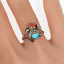 sz7 vintage zuni silver, turquoise, and coral petite ring - £27.45 GBP
