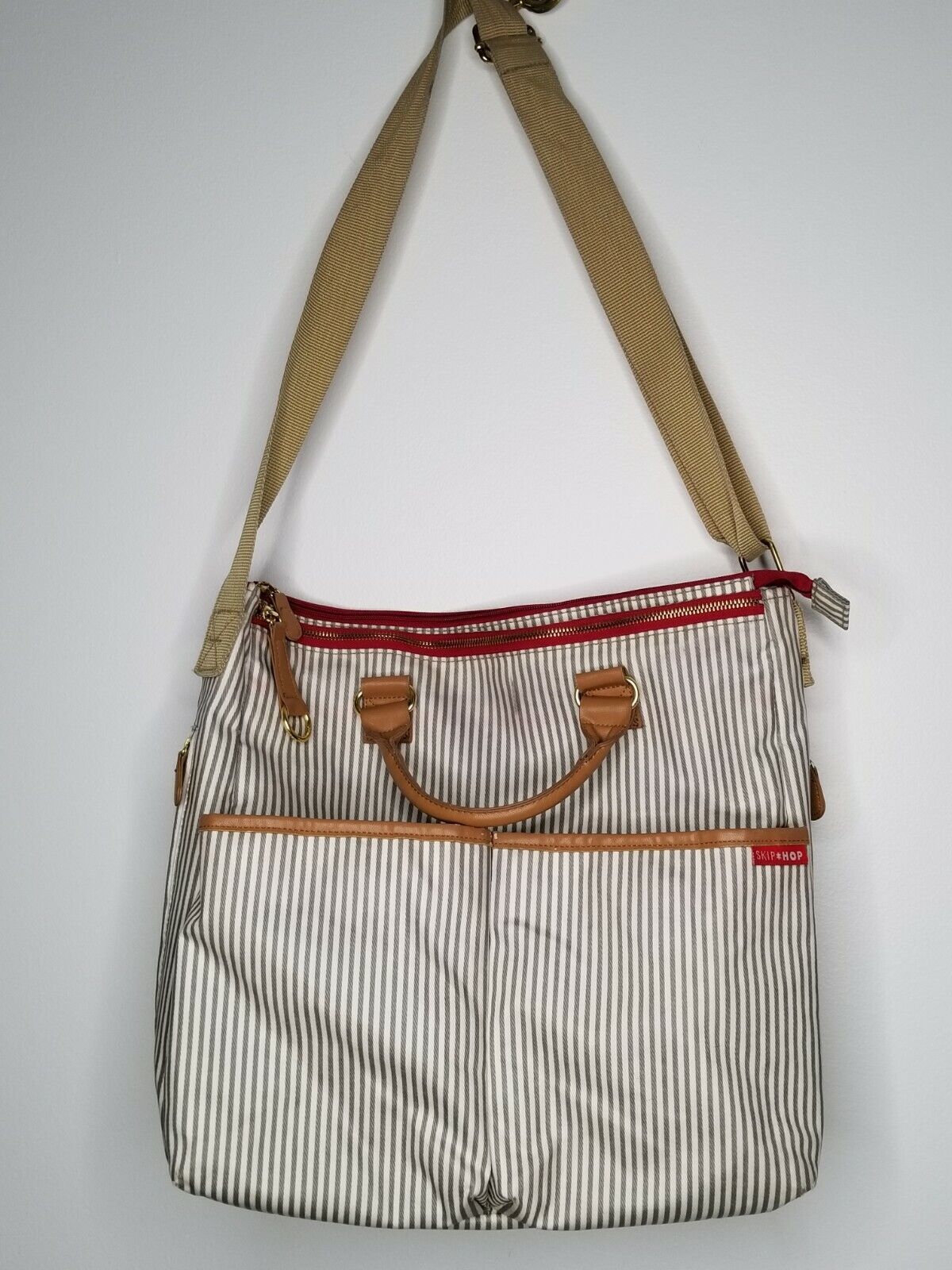 Skip Hop Messenger Diaper Bag Tote Gray French Striped Multiple Pockets Classic - $14.99