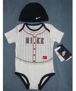 Nike Boy 2 pc Set Bodysuit and Hat White Navy Size 9/12 Months - $246.89 MXN