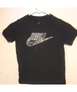 Boys Nike  Short Sleeve T-Shirt sz S Black - £6.25 GBP