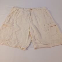Tommy Bahama Relax Men's Tan/Beige Cargo Shorts Size 34 - $14.79