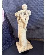 Mother &amp; Daughter Sculpture Mother Kissing Daughter 15.5” High - €55,08 EUR