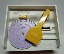Mattel Fisher Price Music Box Record Player 4 Records 2014 Version Tested Works - £12.30 GBP