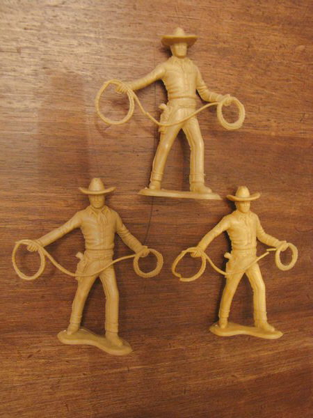 3 Vintage Plastic Toy Soldiers 8cm Cowboy Bow Western Cowboys-
show original ... - $15.02